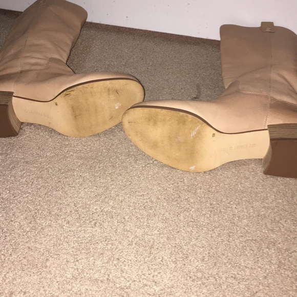 Tall boots with a small chunky heel 👢 - Picture 5 of 6